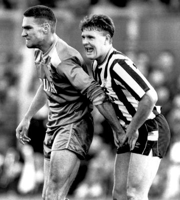 Vinnie Jones demonstraighting the 'Gertcha' Rules